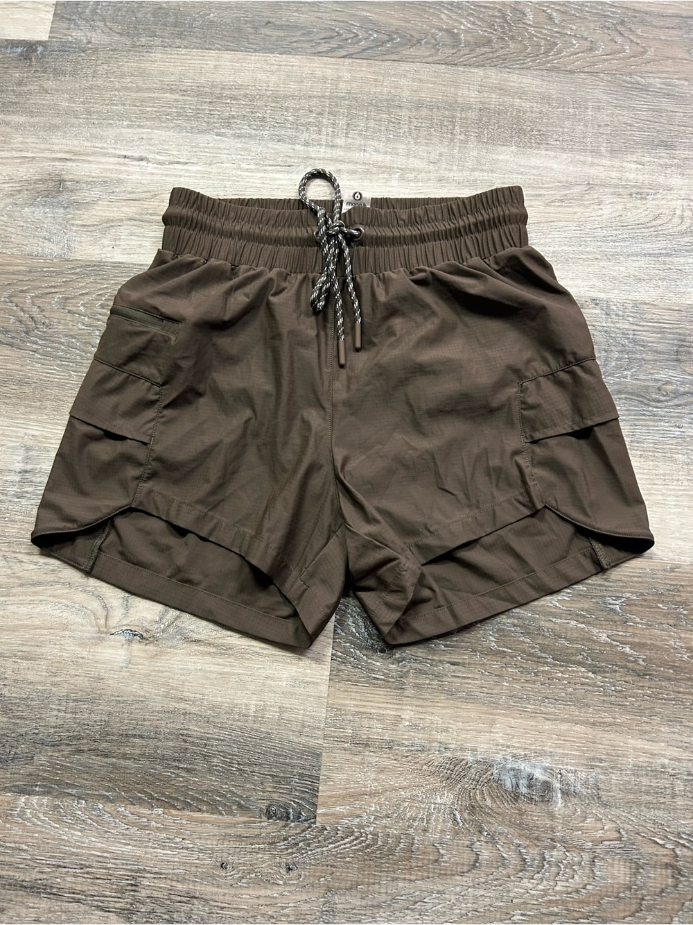 Women’s Performance Cargo Shorts